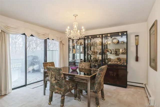 $948,000 | 33 Club House Court, Unit 33, Jericho, NY 11753