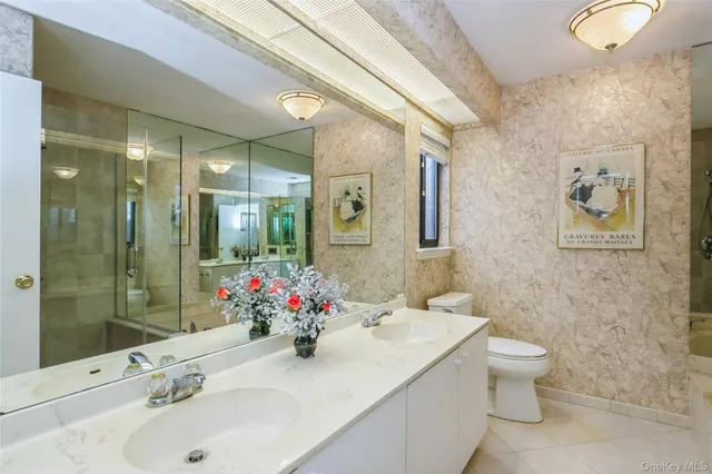 $948,000 | 33 Club House Court, Unit 33, Jericho, NY 11753