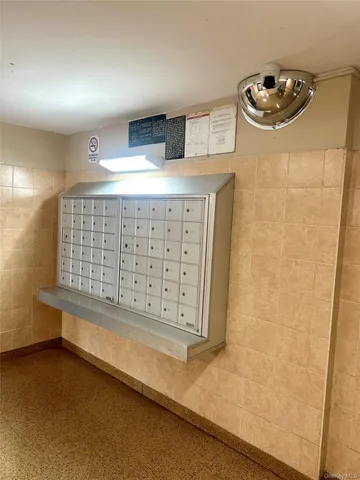 $385,000 | 20 Metropolitan Ovl, Unit 11A | Parkchester