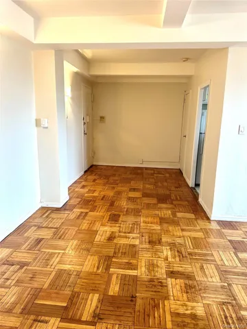 $385,000 | 20 Metropolitan Ovl, Unit 11A | Parkchester