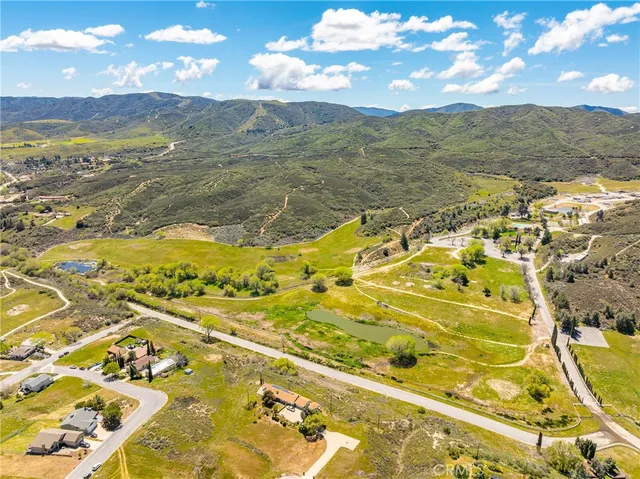 $1,795,000 | 14780 Elizabeth Lake Road, Lake Elizabeth, CA 93532