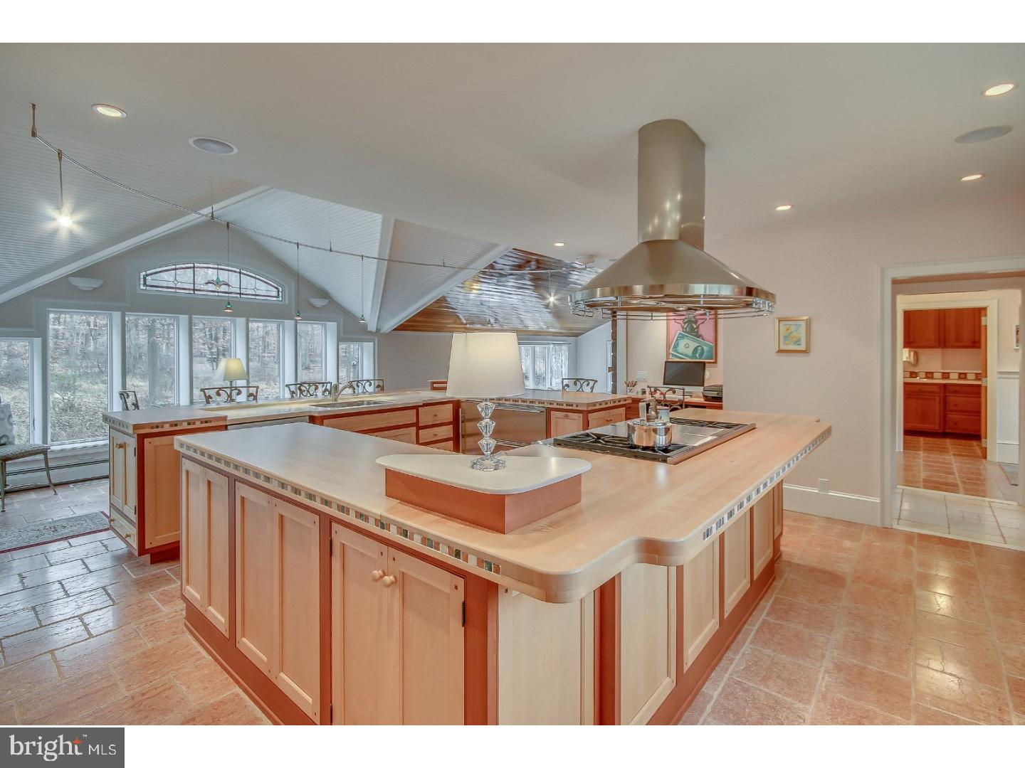 107 Old Oak Tree Road Lansdale, PA 19446 - Photo 6 of 25 Gallery Image 6