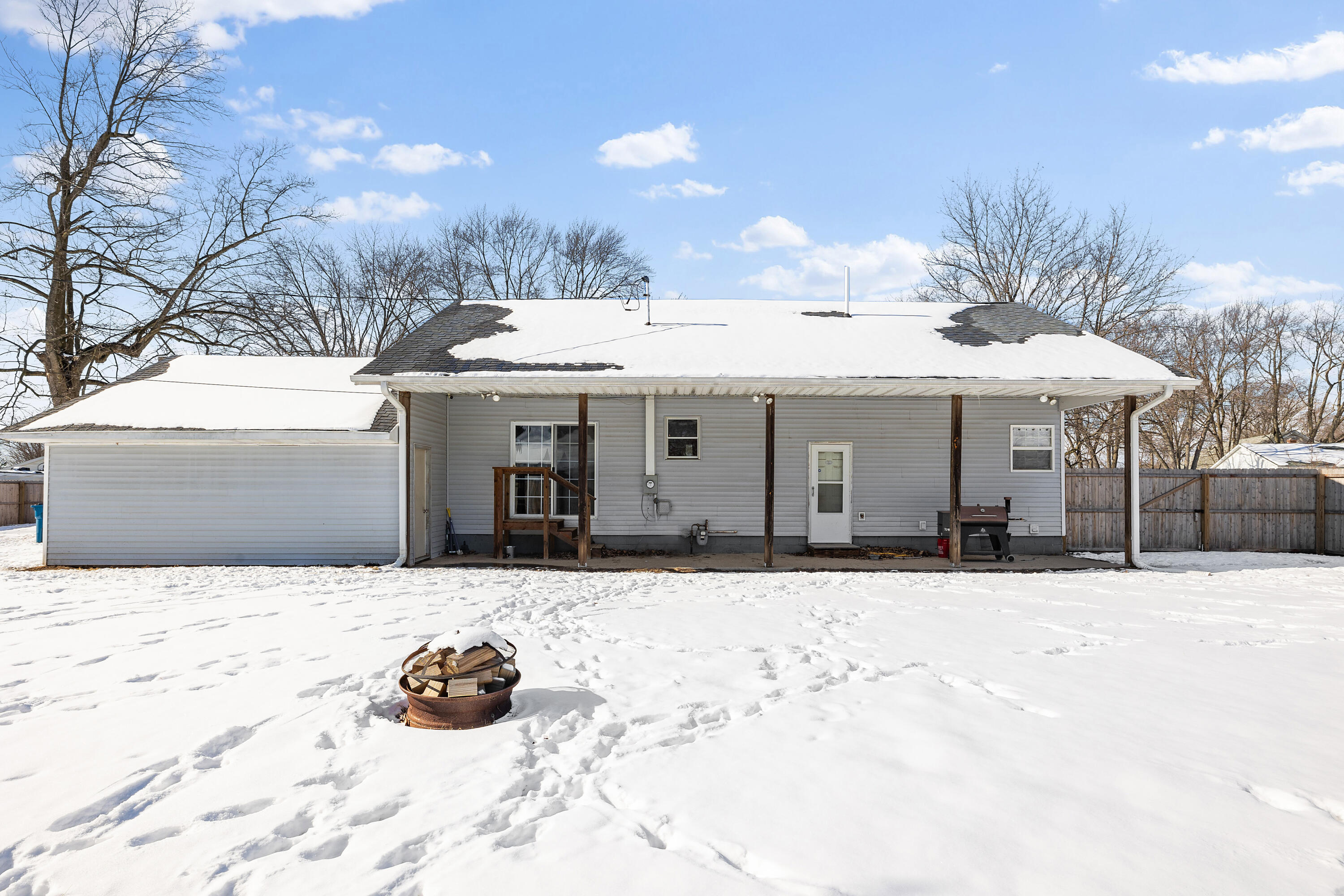 401 Larchmere Road Kingsford Heights, IN 46346 - Photo 19 of 20 3000x2000