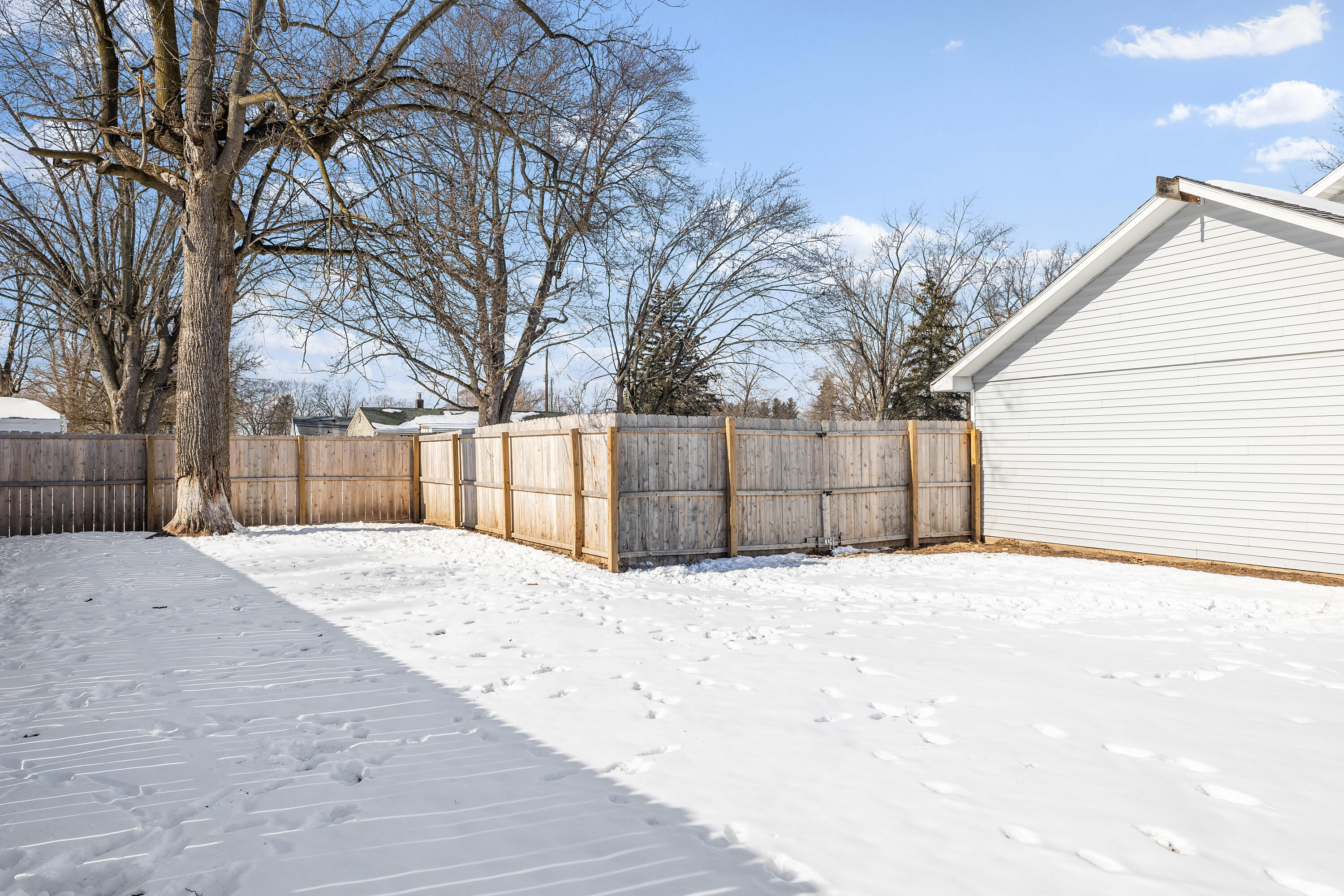 401 Larchmere Road Kingsford Heights, IN 46346 - Photo 20 of 20 3000x2000