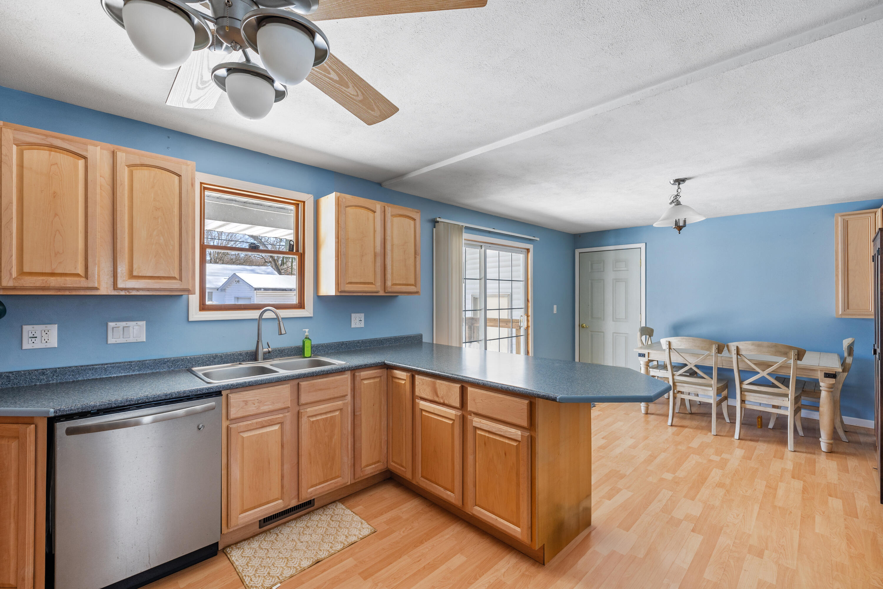 401 Larchmere Road Kingsford Heights, IN 46346 - Photo 6 of 20 3000x2000