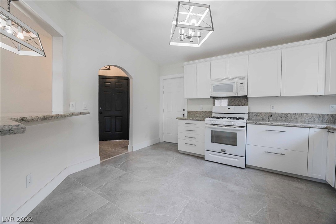 626 West Victory Road Henderson, NV 89015 - Photo 15 of 36