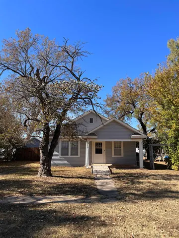 $62,500 | 419 North Sycamore Street, Eureka, KS 67045