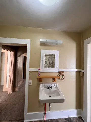 $62,500 | 419 North Sycamore Street, Eureka, KS 67045