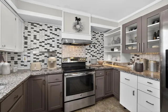 $199,900 | 4237 22nd Avenue Northwest, Rochester, MN 55901