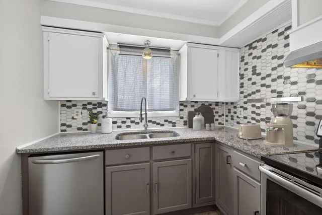 $199,900 | 4237 22nd Avenue Northwest, Rochester, MN 55901