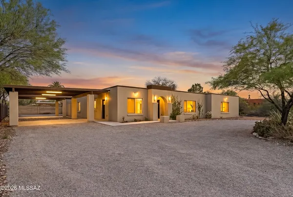 $949,900 | 5626 East 7th Street, Tucson, AZ 85711