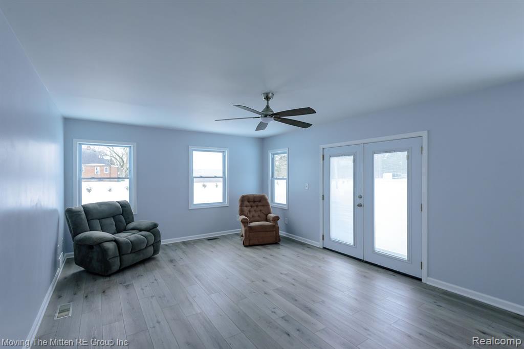 16416 Sumpter Road Belleville, MI 48111 - Photo 21 of 46