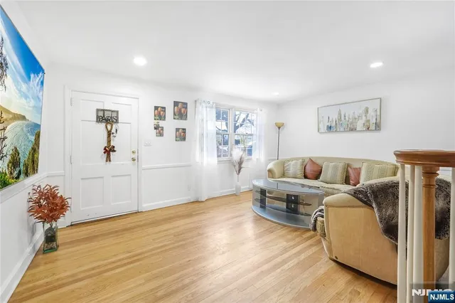 $589,000 | 38 Sherwood Street, Clifton, NJ 07013