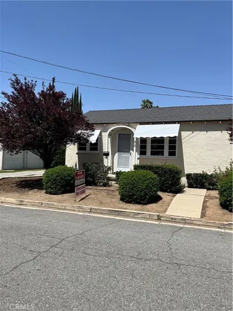 $1,800 | 36 Parkwood Drive, Redlands, CA 92373