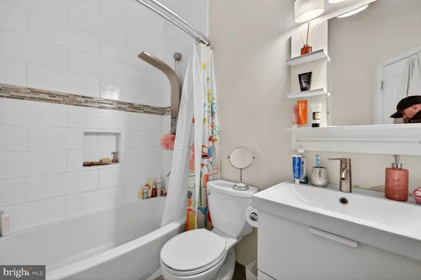 $3,400 | 102 Pasture Side Place, Rockville, MD 20850