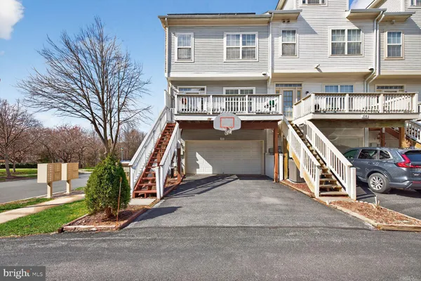 $3,400 | 102 Pasture Side Place, Rockville, MD 20850