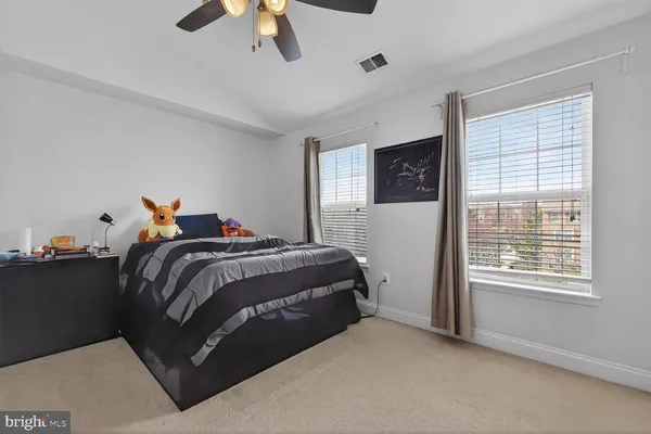 $3,400 | 102 Pasture Side Place, Rockville, MD 20850