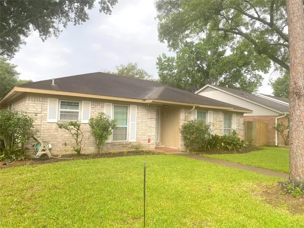 $1,950 | 22303 North Fork Drive, Katy, TX 77450