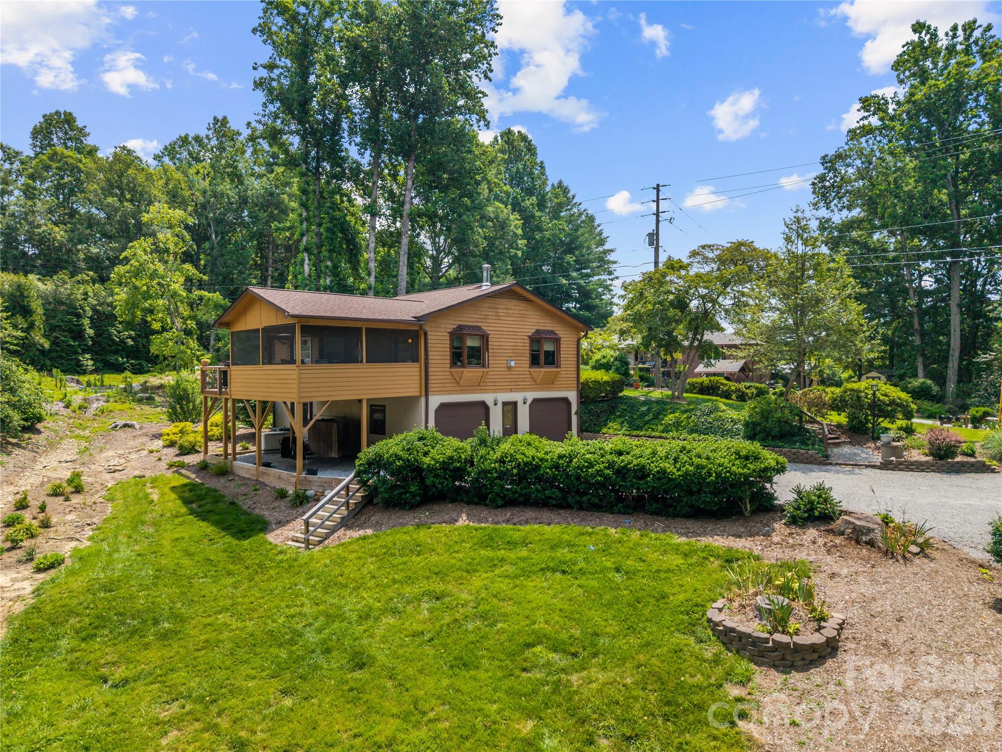 6 Kendra Road Hendersonville, NC 28792 - Photo 3 of 31