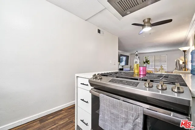 $415,000 | 7045 Woodley Avenue, Unit 110, Van Nuys, CA 91406