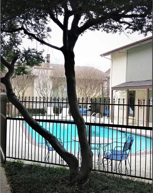 12830 Midway Road, Unit 1129 Dallas, TX 75244 - Photo 16 of 18 a view of a street from a balcony