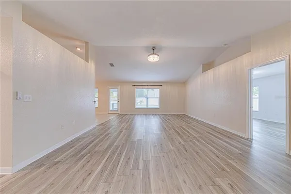 $2,400 | 1176 Lake Pl Court, Lakeland, FL 33805