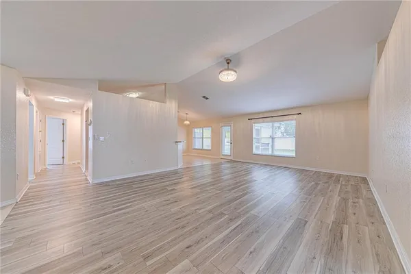 $2,400 | 1176 Lake Pl Court, Lakeland, FL 33805