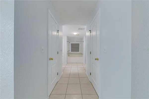 $2,400 | 1176 Lake Pl Court, Lakeland, FL 33805