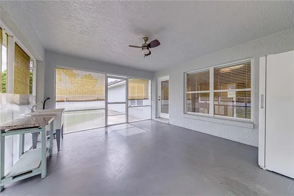 $2,400 | 1176 Lake Pl Court, Lakeland, FL 33805