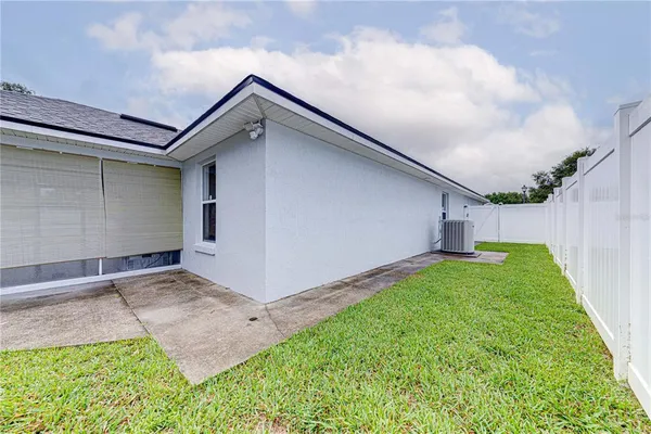 $2,400 | 1176 Lake Pl Court, Lakeland, FL 33805