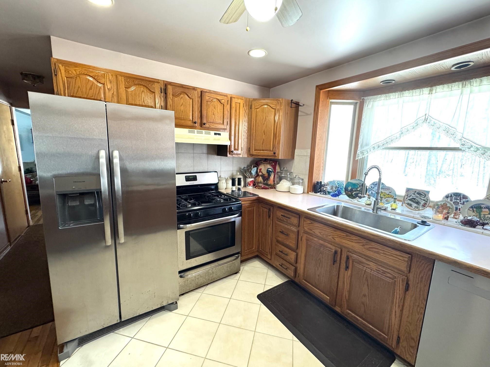 3915 Gregory Road Gregory, MI 48137 - Photo 7 of 24