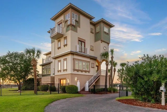 $1,995,000 | 6701 Yacht Club Drive, Panama City, FL 32404