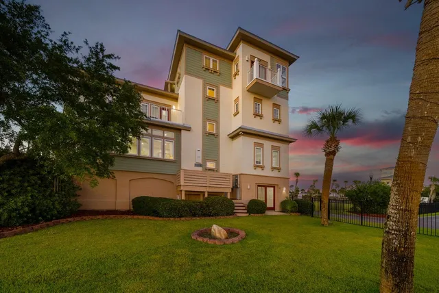 $1,995,000 | 6701 Yacht Club Drive, Panama City, FL 32404