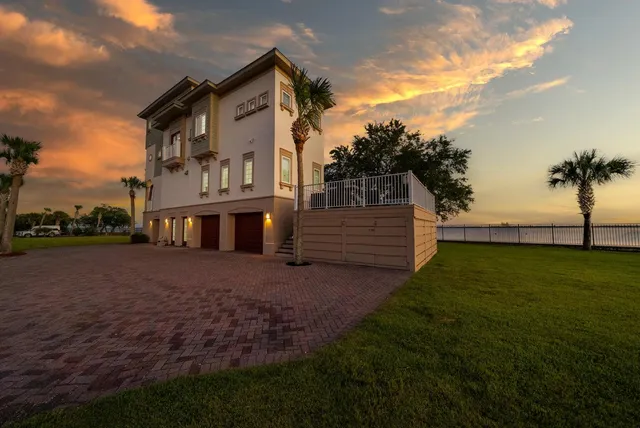 $1,995,000 | 6701 Yacht Club Drive, Panama City, FL 32404