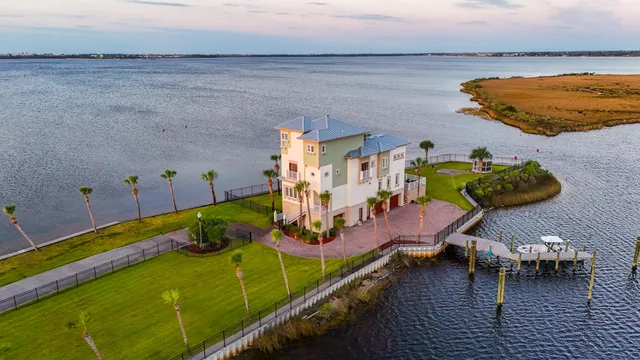 $1,995,000 | 6701 Yacht Club Drive, Panama City, FL 32404