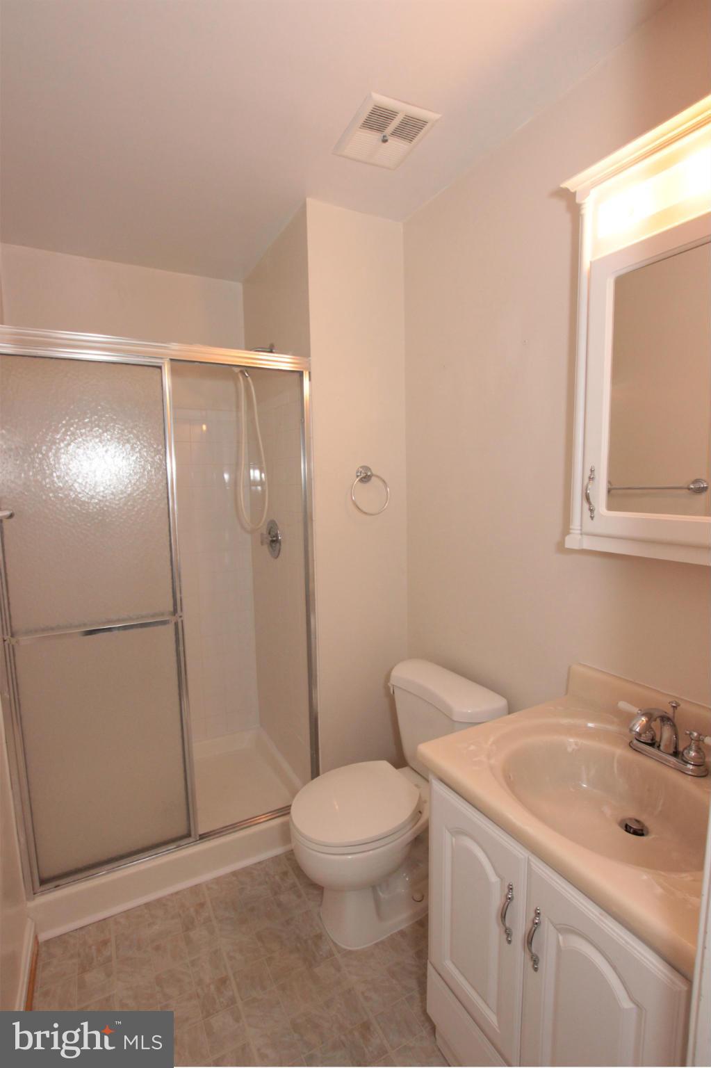 2470 Ridgehampton Court Reston, VA 20191 - Photo 20 of 25 Bath