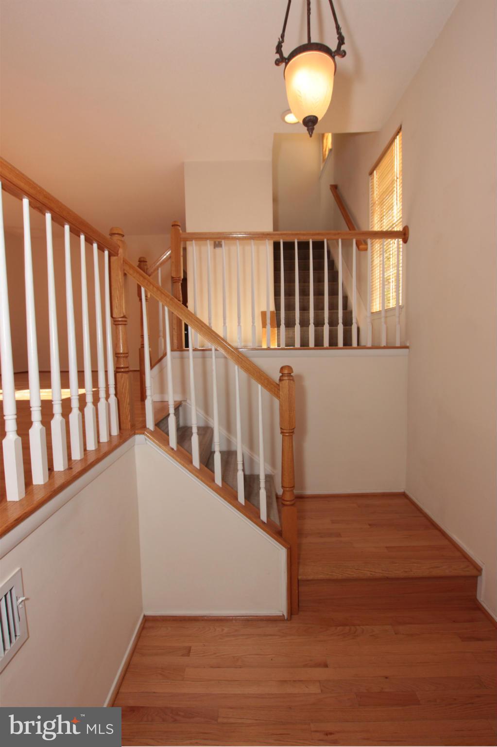 2470 Ridgehampton Court Reston, VA 20191 - Photo 3 of 25 Interior (General)