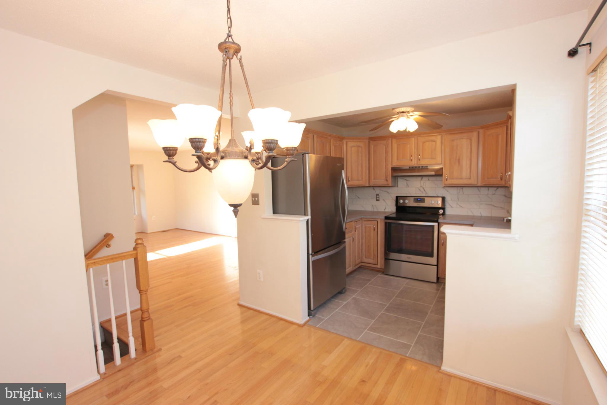 2470 Ridgehampton Court Reston, VA 20191 - Photo 9 of 25 Dining Room