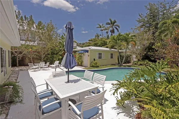 a view of an outdoor space with seating area