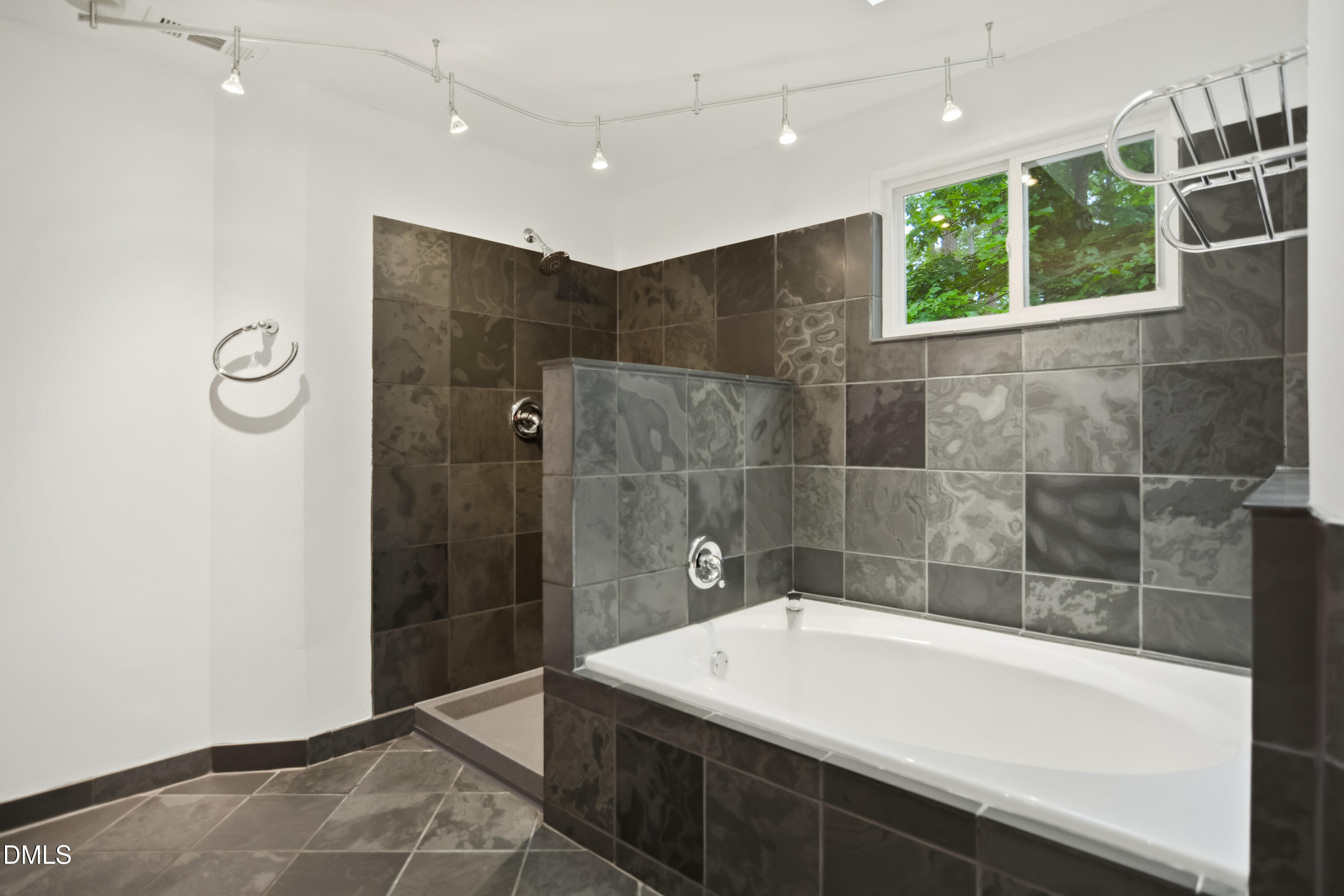 101 Pinehill Way Cary, NC 27513 - Photo 24 of 42 022