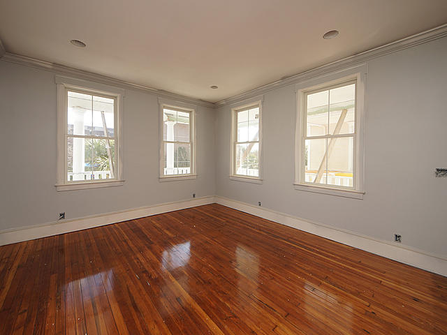 128 Fishburne Street Charleston, SC 29403 - Photo 4 of 33 03