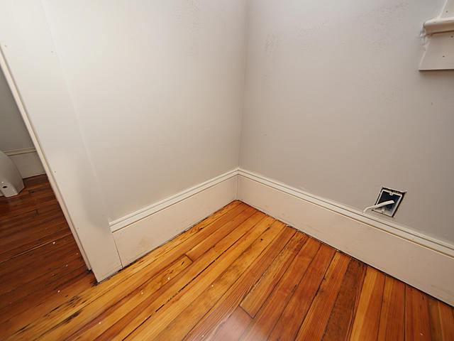 128 Fishburne Street Charleston, SC 29403 - Photo 5 of 33 04
