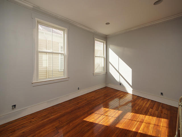 128 Fishburne Street Charleston, SC 29403 - Photo 8 of 33 08