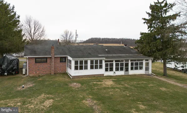 $355,000 | 762 Sand Hill Road, Selinsgrove, PA 17870