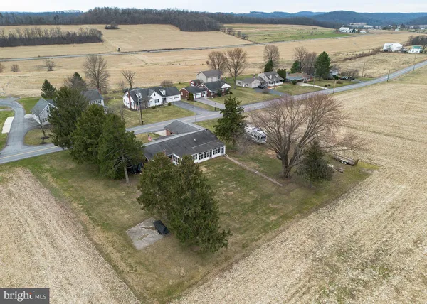 $355,000 | 762 Sand Hill Road, Selinsgrove, PA 17870
