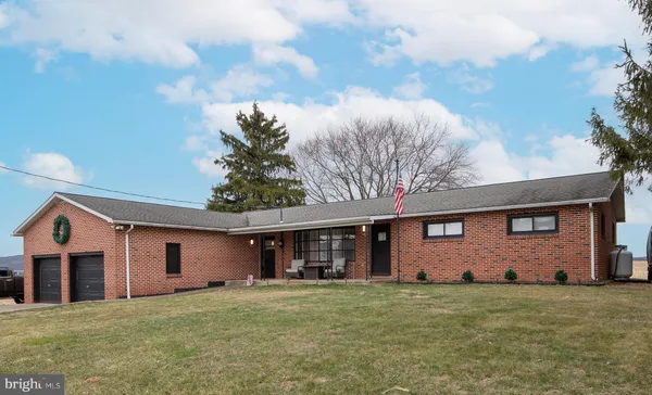 $355,000 | 762 Sand Hill Road, Selinsgrove, PA 17870