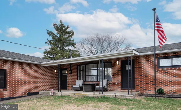 $355,000 | 762 Sand Hill Road, Selinsgrove, PA 17870