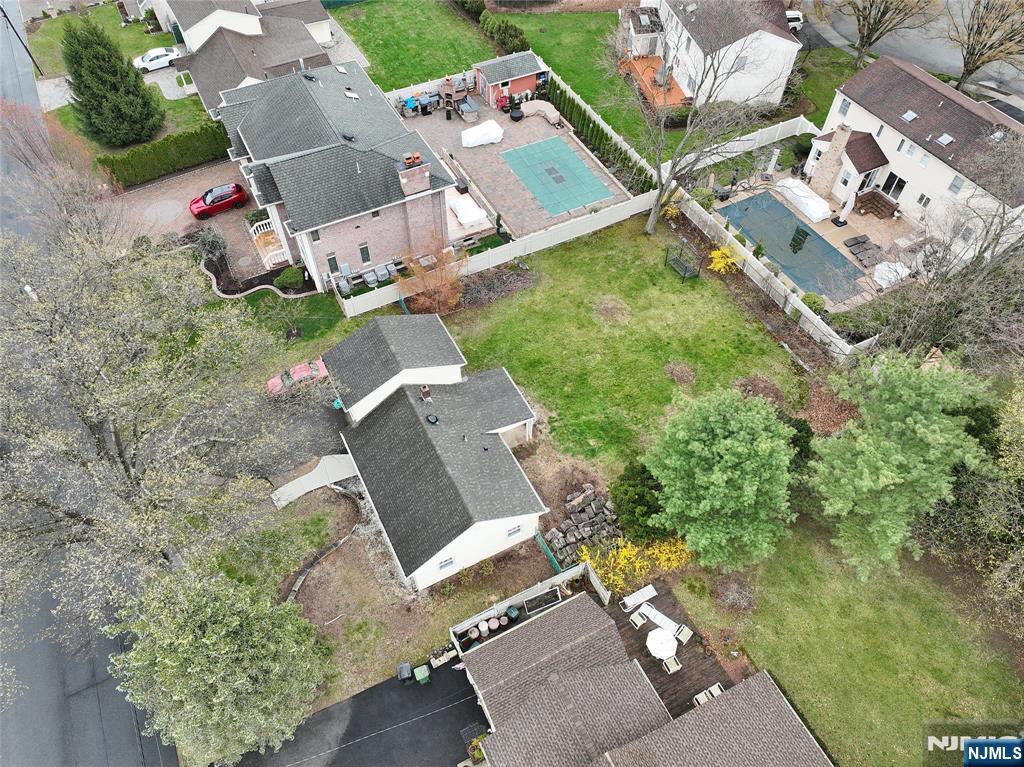 324 Edstan Way Paramus, NJ 07652 - Photo 35 of 35