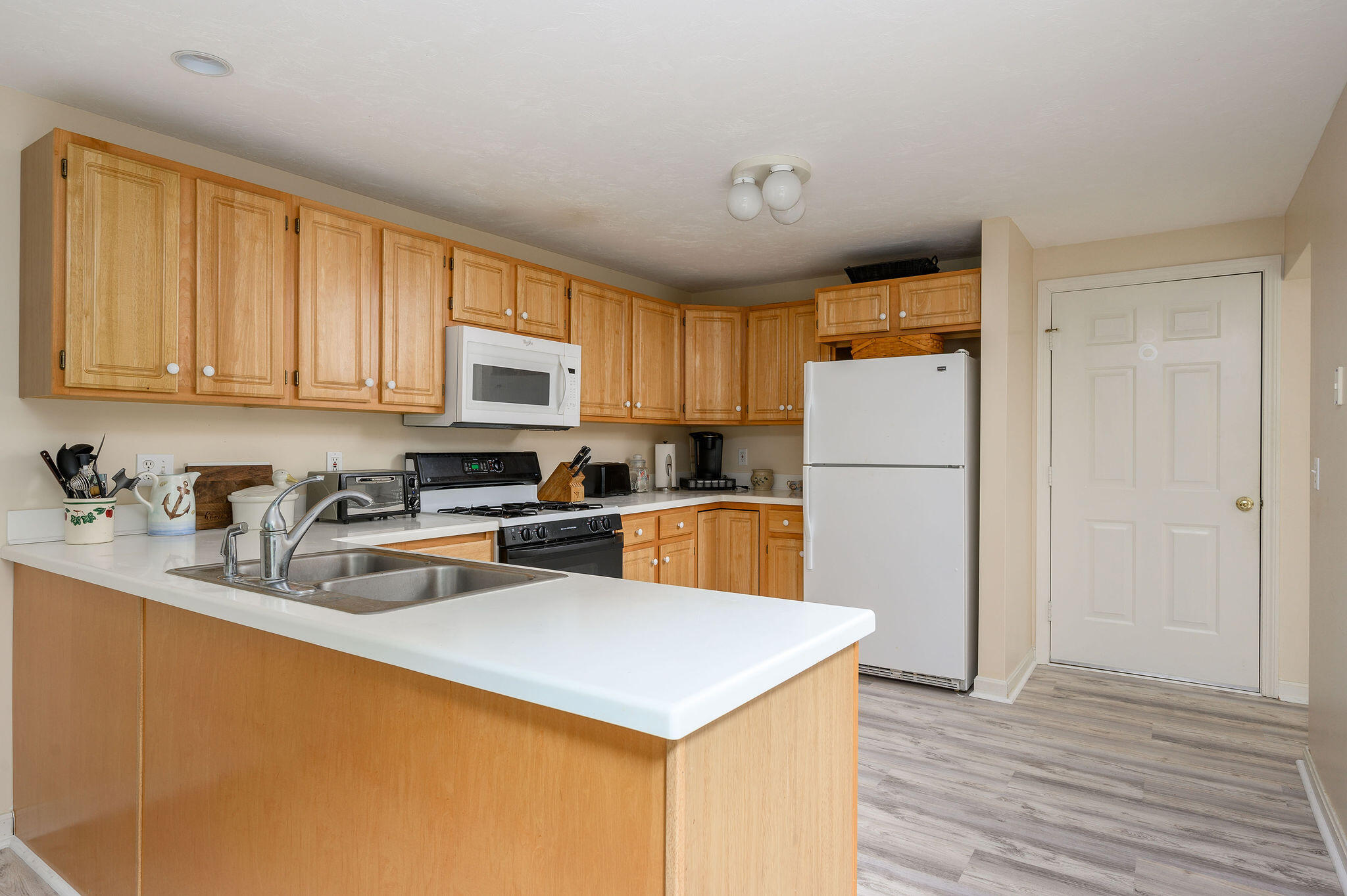 46 Pine Hill Boulevard Mashpee, MA 02649 - Photo 12 of 36 IMG_4870-Edit