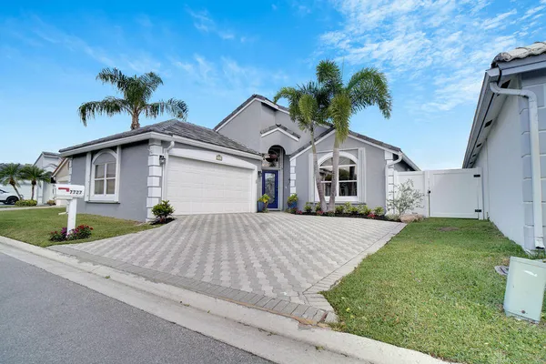 $675,000 | 7727 Great Glen Circle, Delray Beach, FL 33446